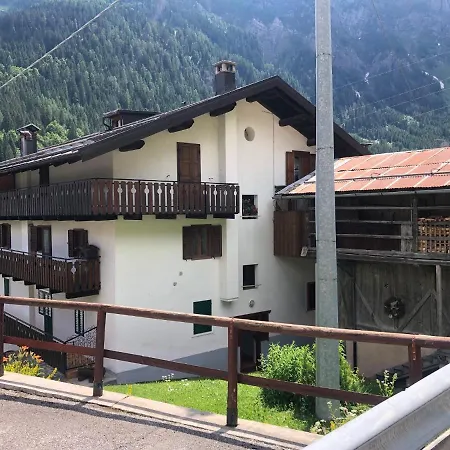 Vacanze Desiree شقة